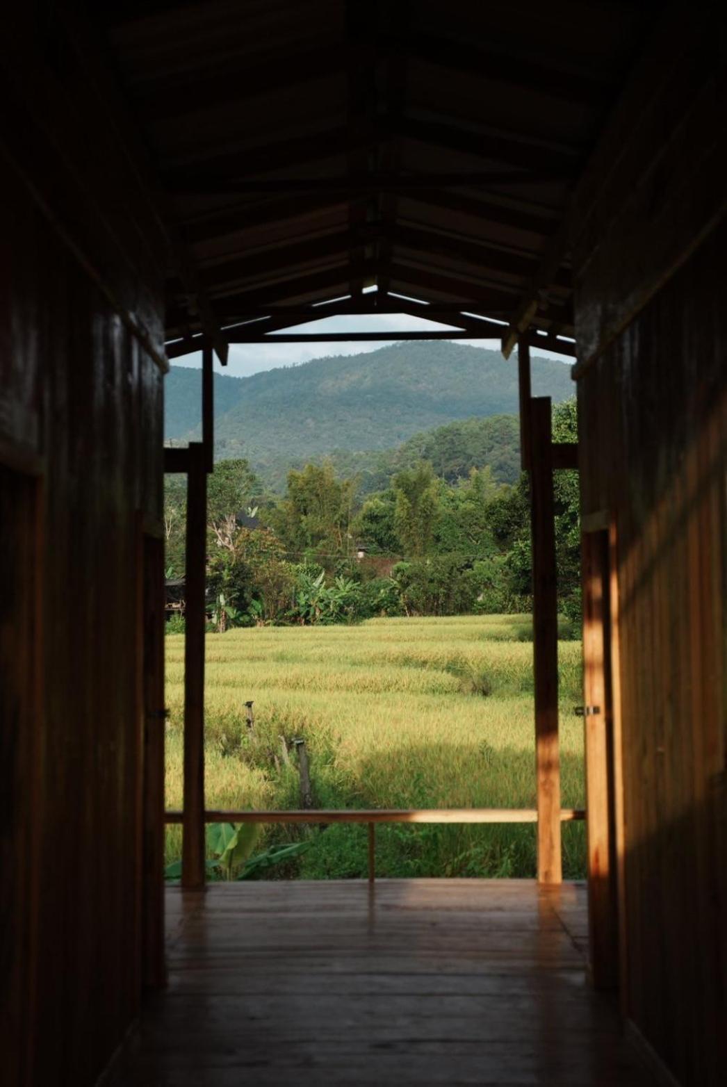 Por Joi ,Por Dee House Hostel Chiang Mai Buitenkant foto